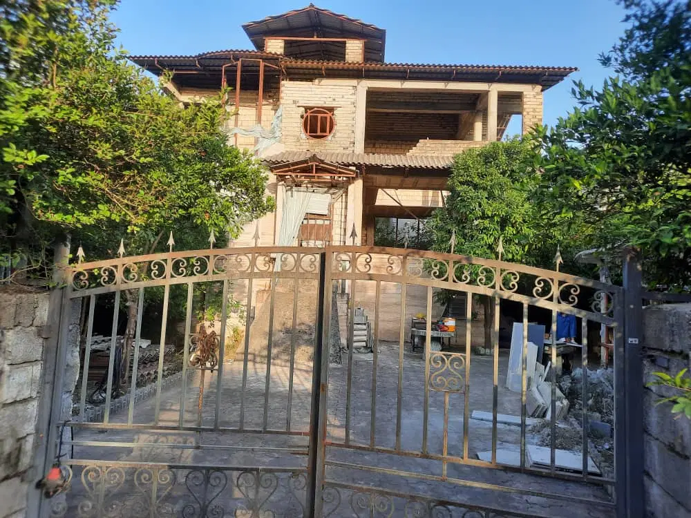 ویلا شمال نیمه کاره ( نشتارود بین متل قو و شهسوار)