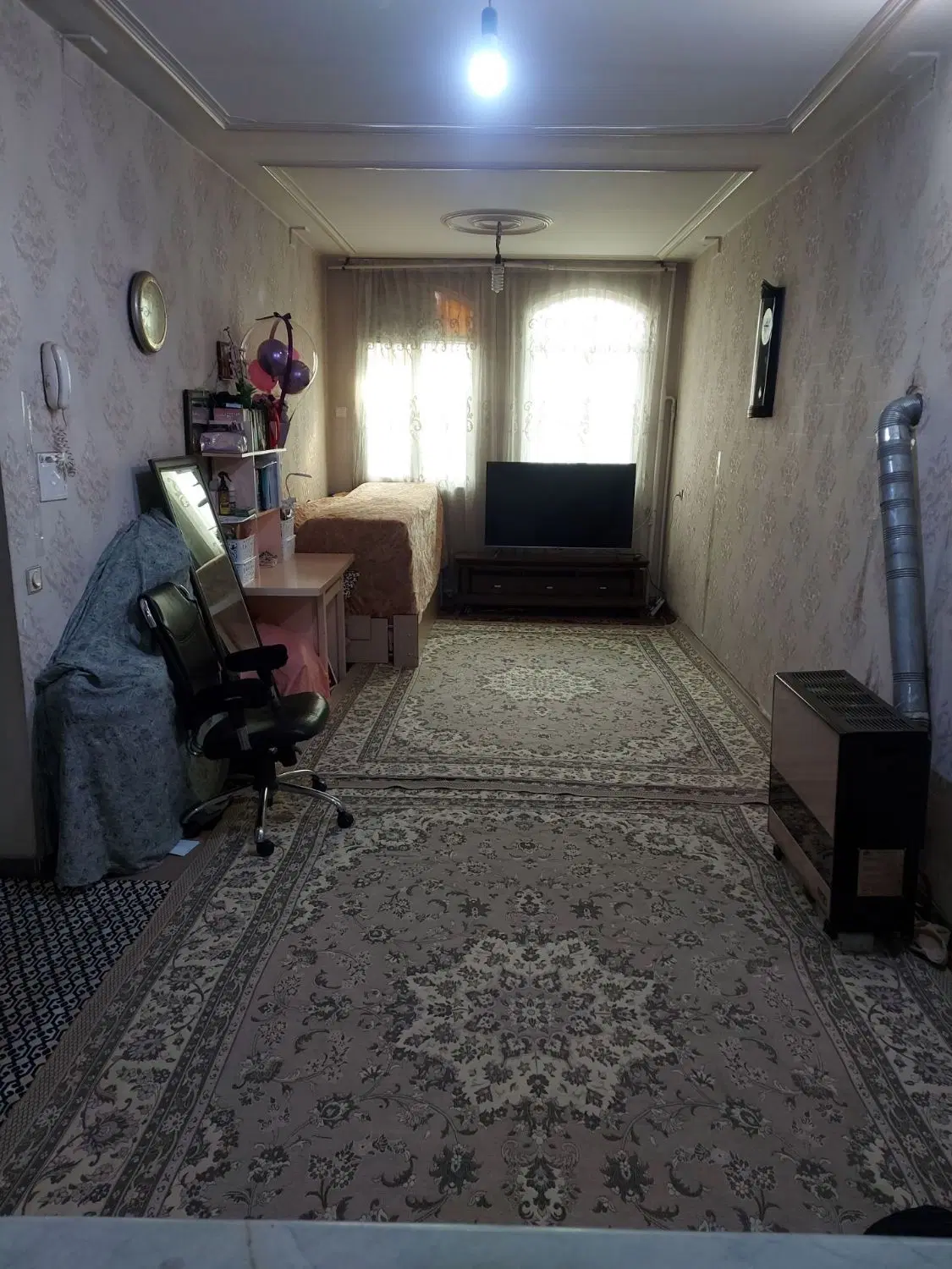 خانه ۷۵متری ۴طبقه(داخل بازار مبل)