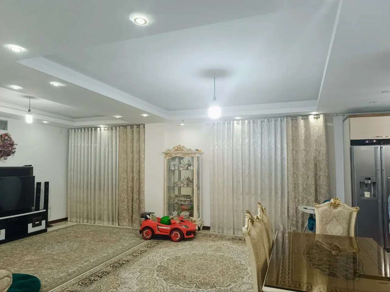 واحد آپارتمان ۱۰۰ متری در احسانیه
