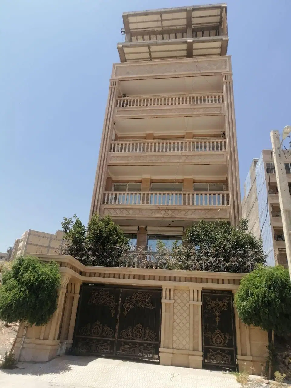 فروش آپارتمان 170 متری تک واحدی