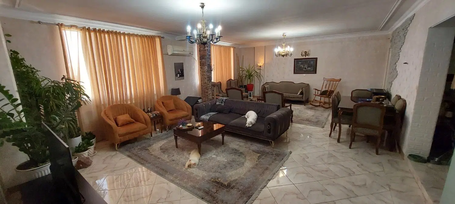 114متر سه راه حافظیه