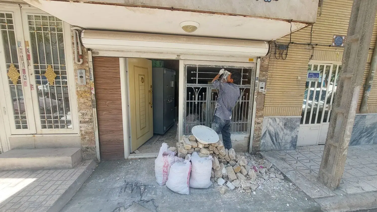 آپارتمان ۷۵ متری همکف راه جدا