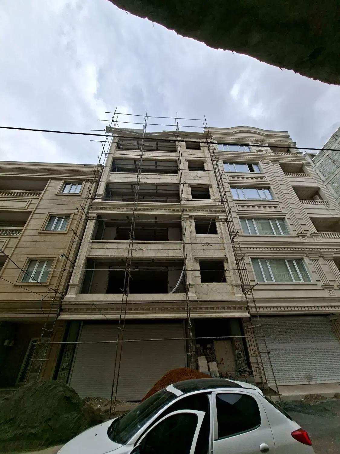 واحد 165متری میدان تیر