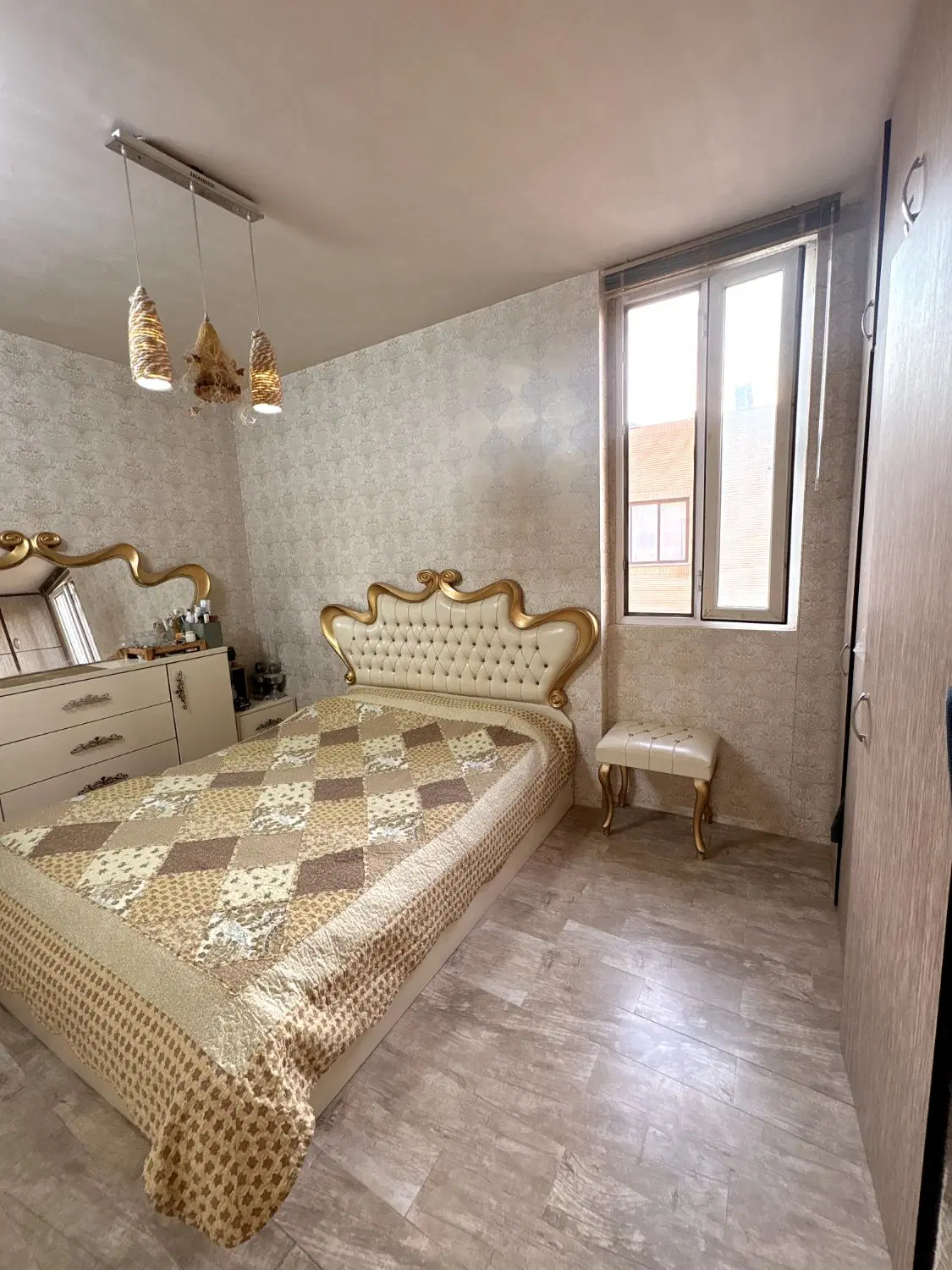 ۸۵ متر غرق نور ویو ابدی