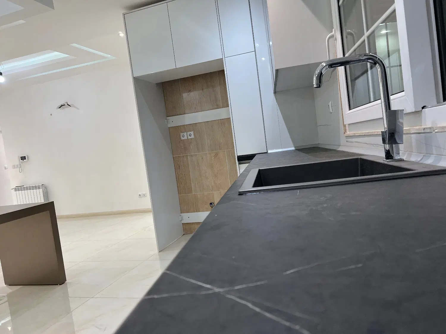اپارتمان مطهری به تختی نوساز ۱۱۲متری