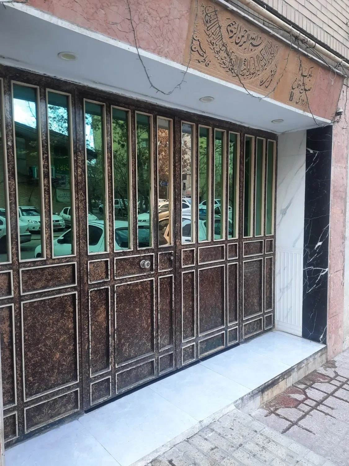 فروش سوئیت آپارتمان ۳۰ متری نقلی و بالکن دار