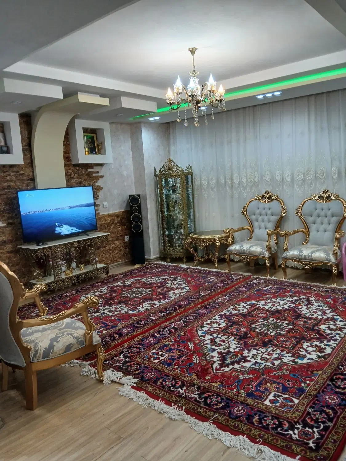 فروش آپارتمان ۷۲ متردر اندیشه کوی۱۳آبان فوری فوری