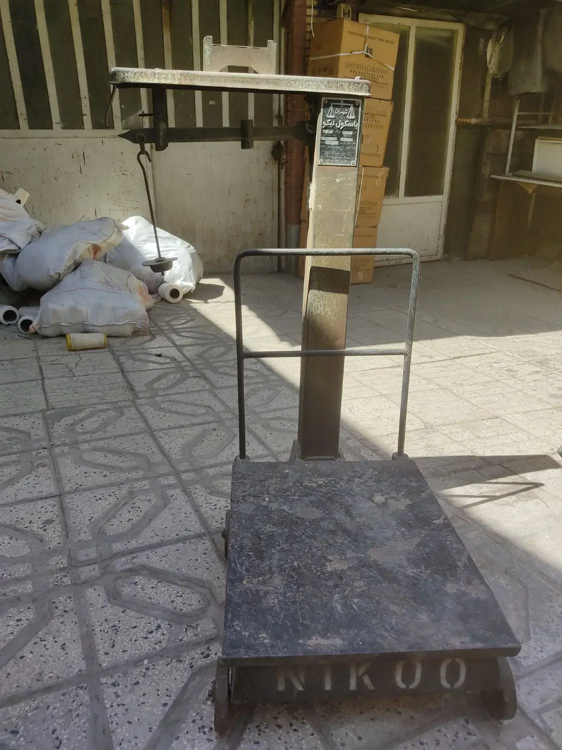 مغازه 6متری فروشی