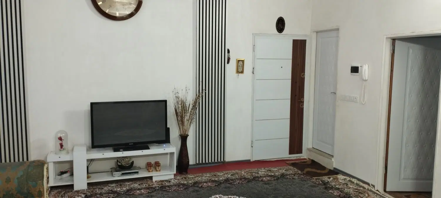 آپارتمان ۶۰ متری طبقه اول