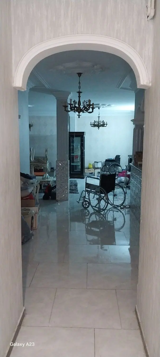 ۱۴۰ متری ۳ خواب چهار راه طالقانی