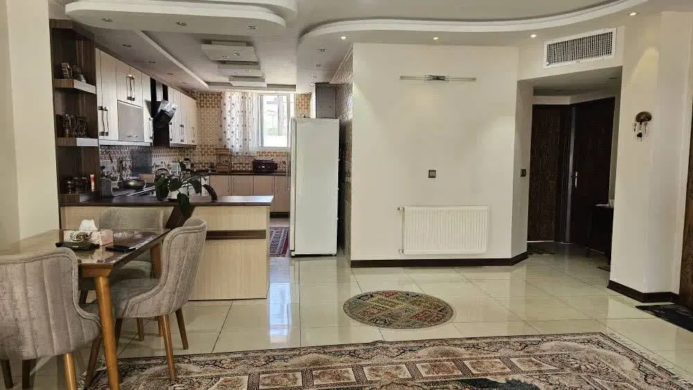 آپارتمان ۱۳۸مترسه خوابه خ شهیدکیانی دومیلیارد رهن