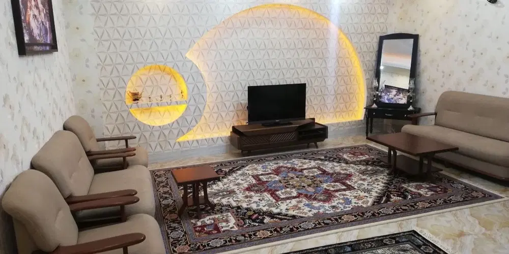 واحد ۶۰ متری روبه روی مترو علی آباد