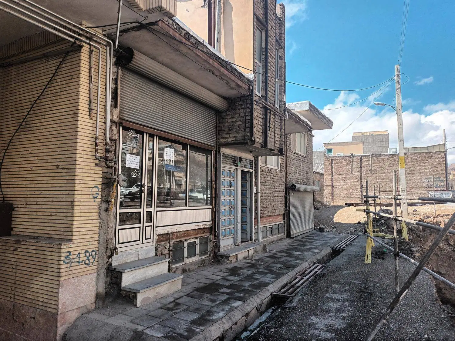 اجاره مغازه درچهارراه ماکو