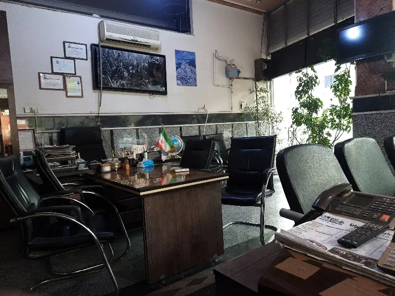۶۰ مترمغازه بر خیابان عمارت دونبش