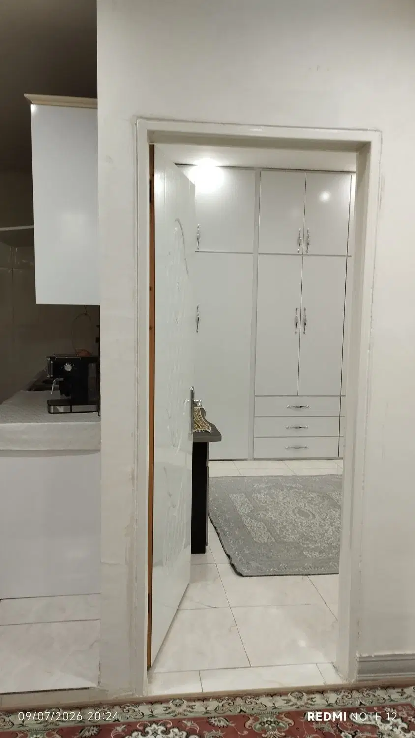 فروش یک واحد تجاری دو واحد مسکونی