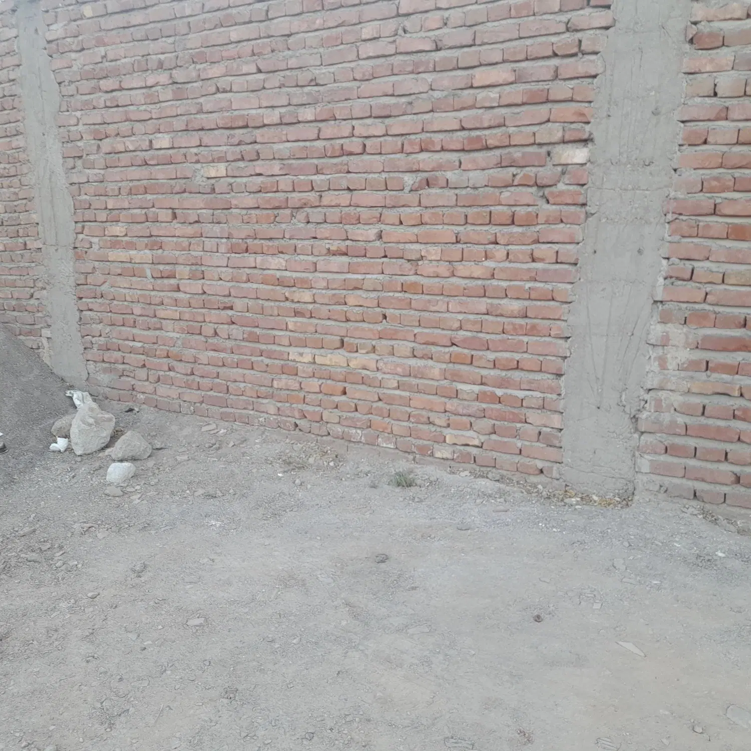 منزل مسکونی نیمه ساز