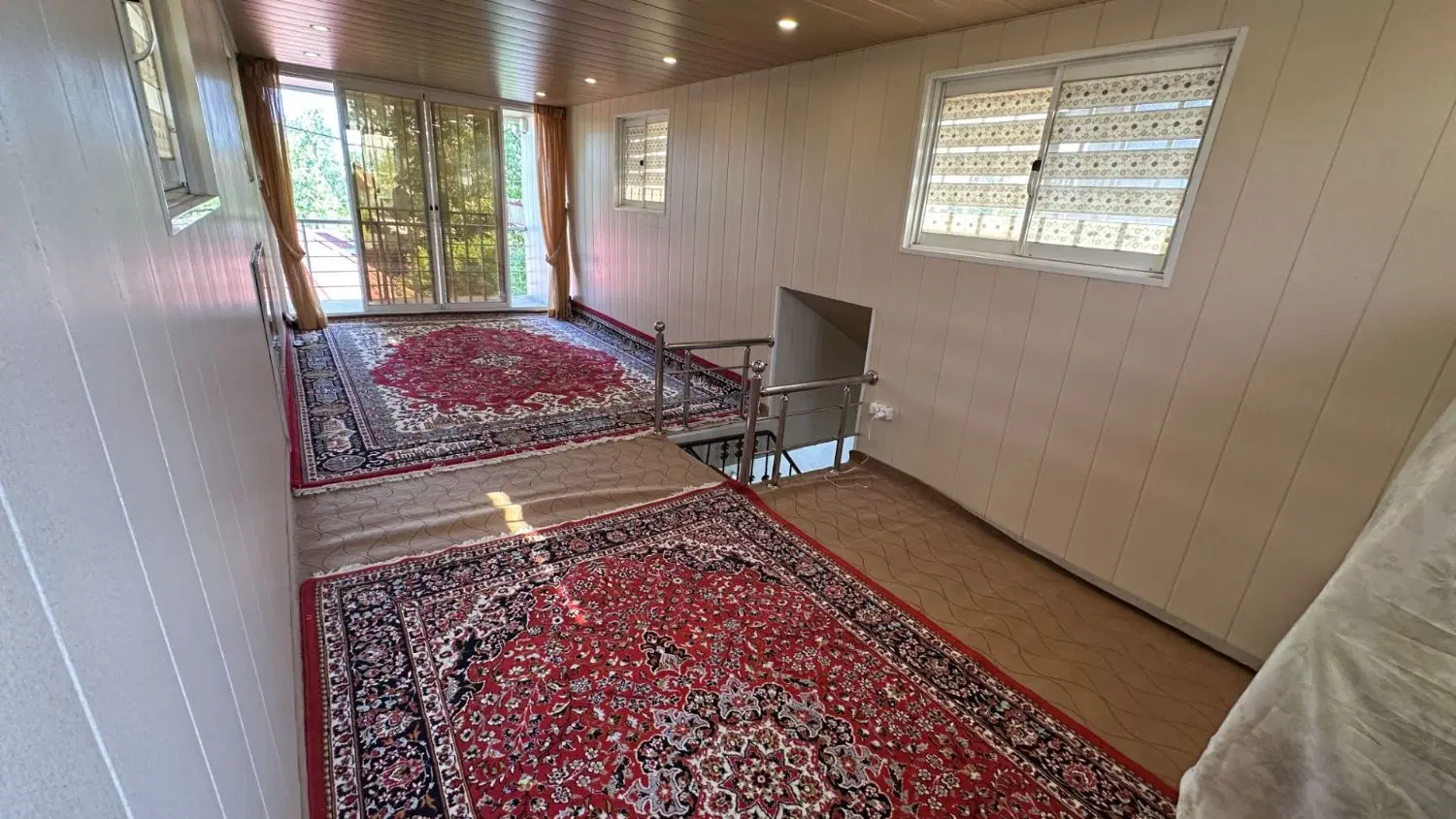 معاوضه ویلا ساحلی با ملک تجاری یا مسکونی در اصفهان