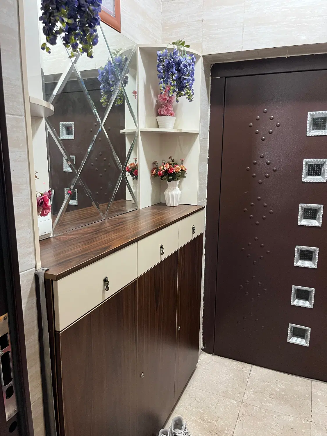 آپارتمان ۱۱۰ متری تک واحدی