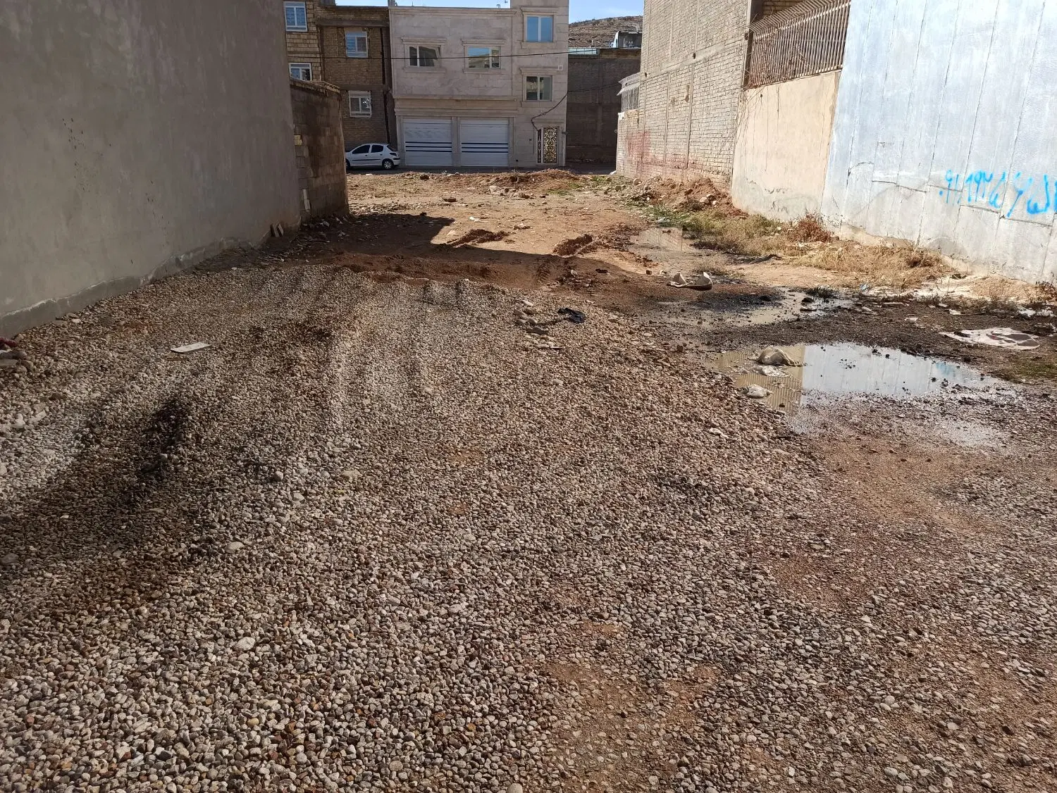 زمین ۲۰۰ متری خیابان ولایت