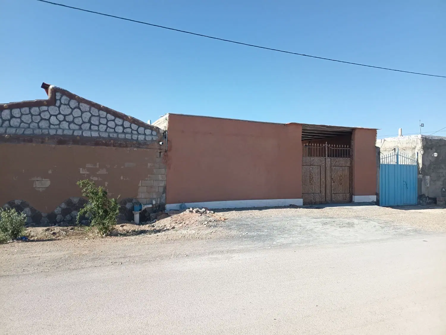 باغ نقلی امن با امکانات
