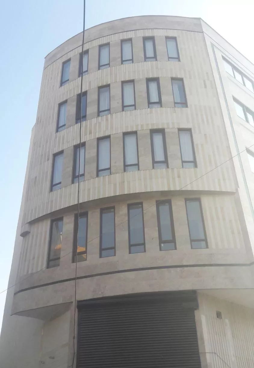 مغازه ۶۰ متری مناسب سوپرمارکت یا کافه