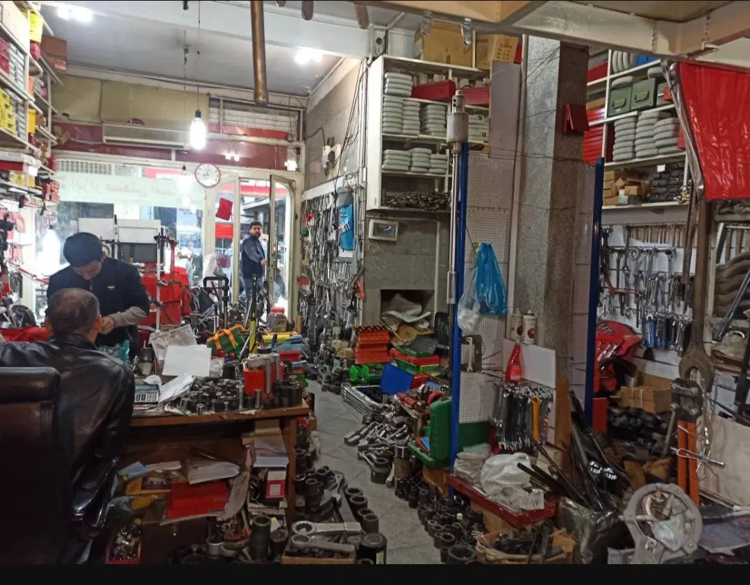 فروش مغازه در بازار ابزار میدان حسن آباد