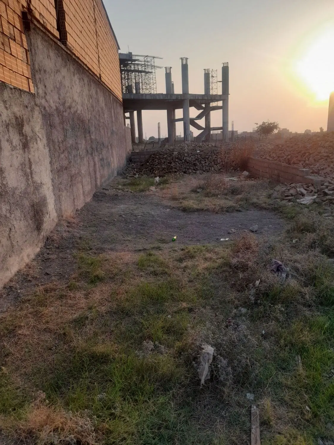 زمین مسکونی تجاری