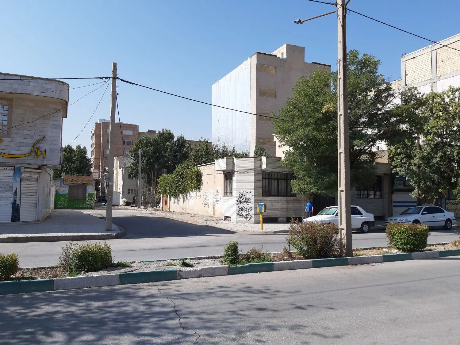 ویلای فروش برخیابان کارمندان دو بر