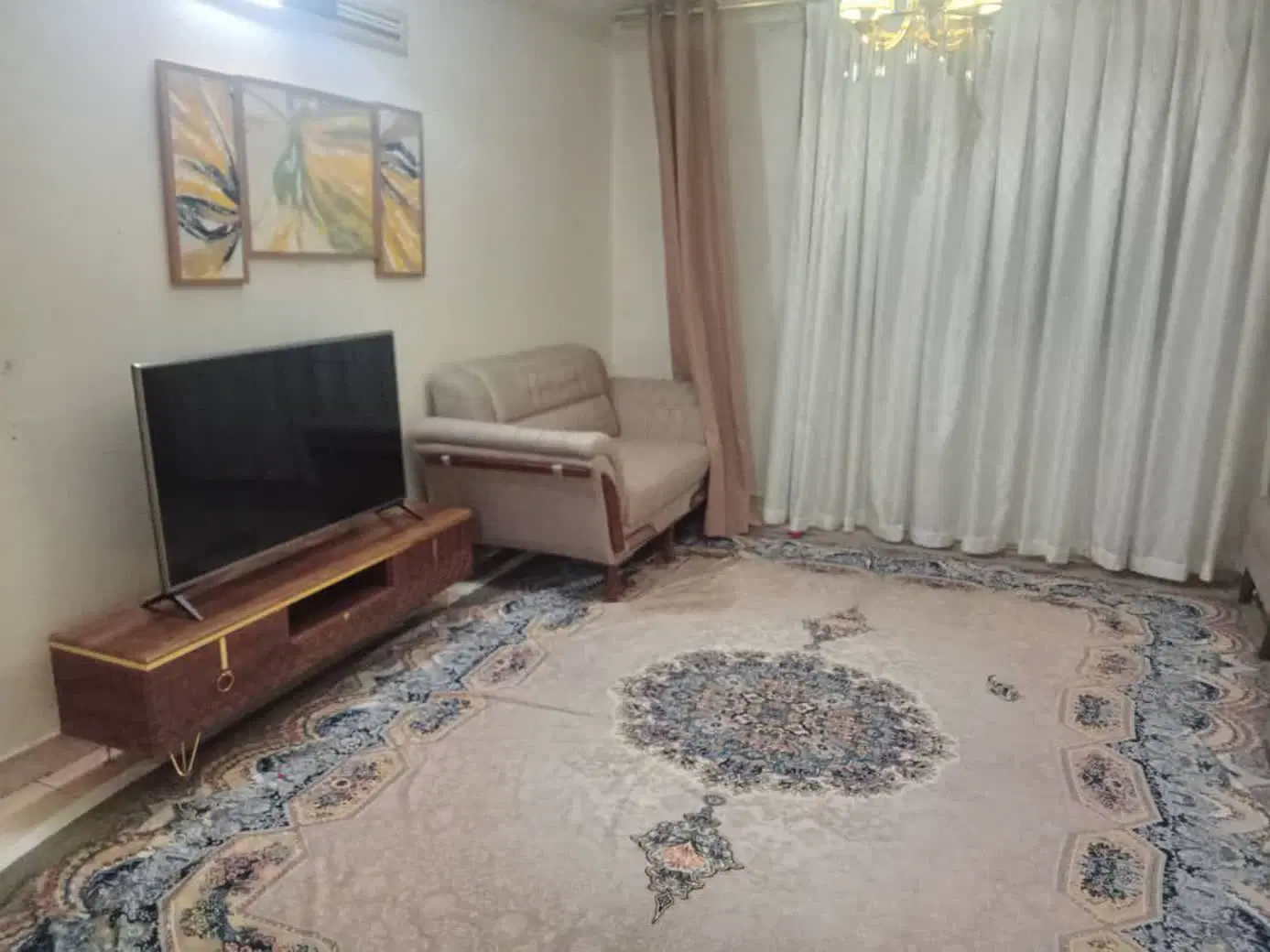 80 متری با پارکینگ بازسازی شده