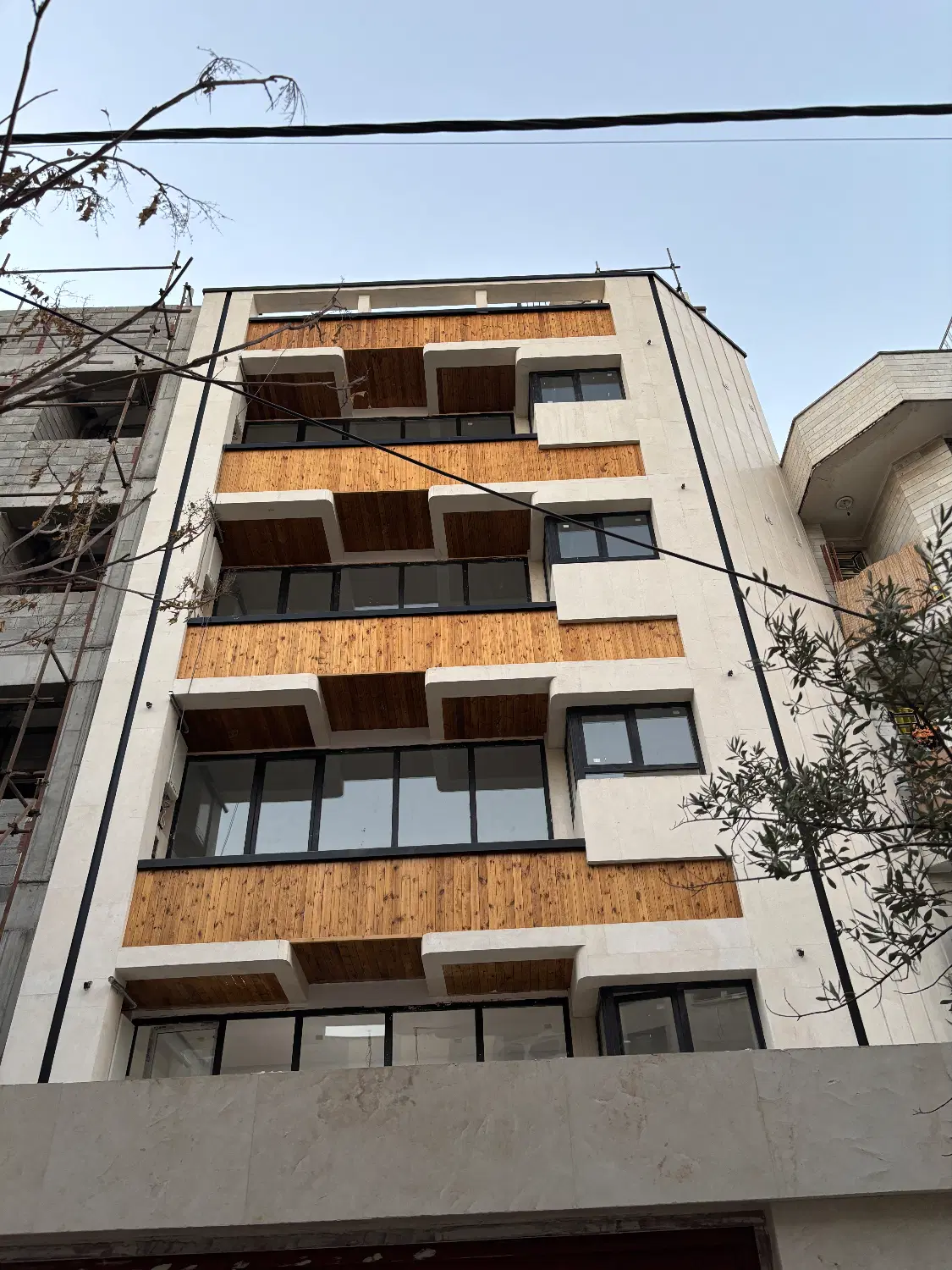 ۹۰متر تکواحدی تاپ لوکیشن