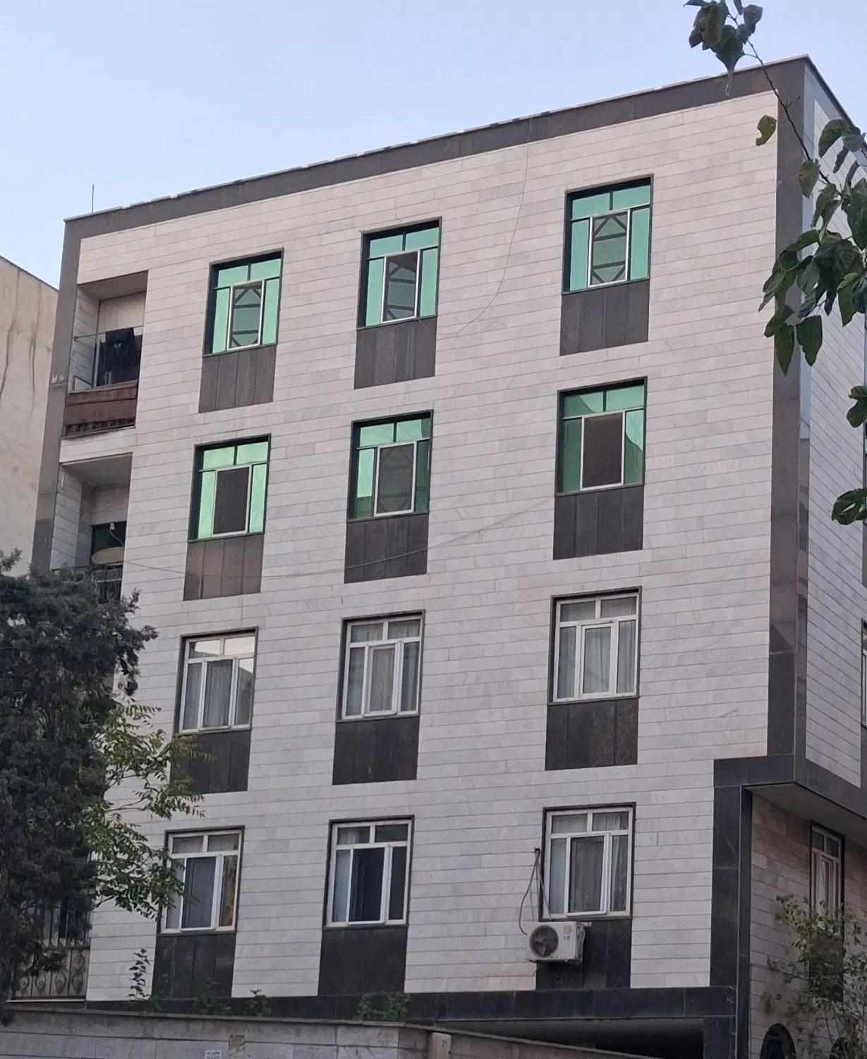 فردوس شرق ۱۲۰متر ۳ خواب