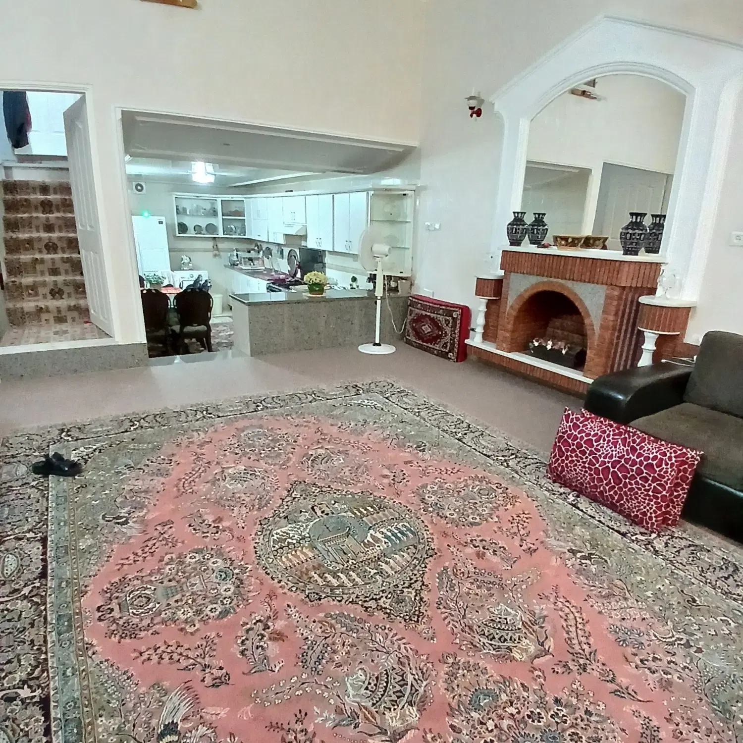 فروش خانه ویلایی دوطبقه و نیم