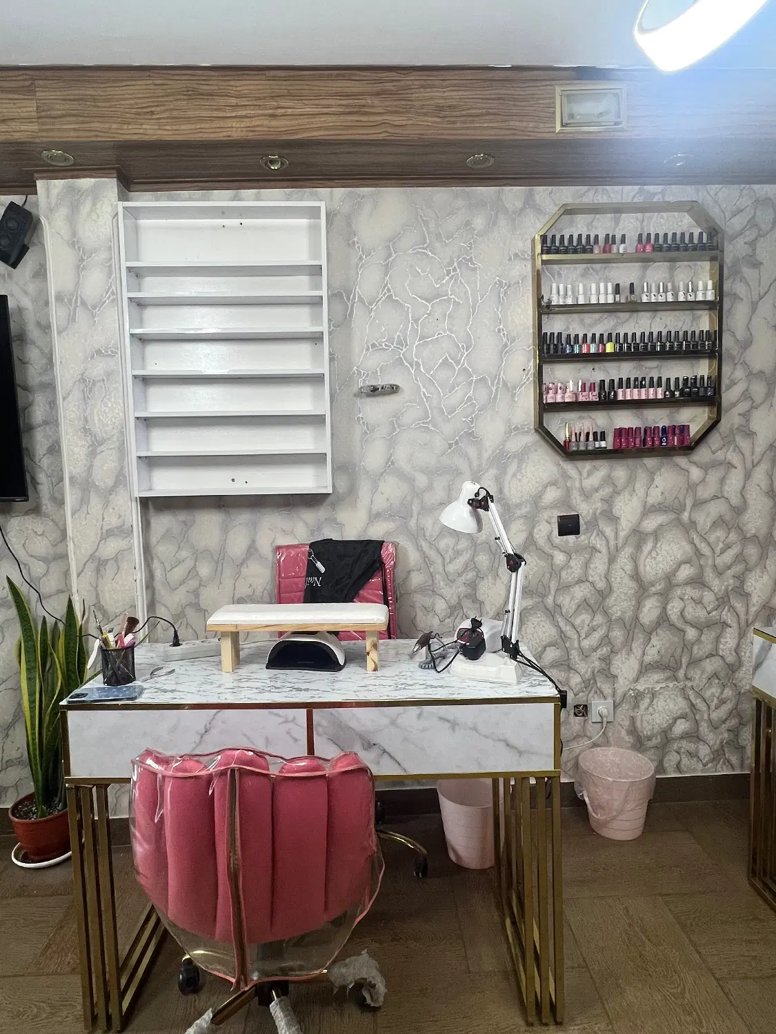 اجاره میز ناخن و صندلی سالنزیبایی