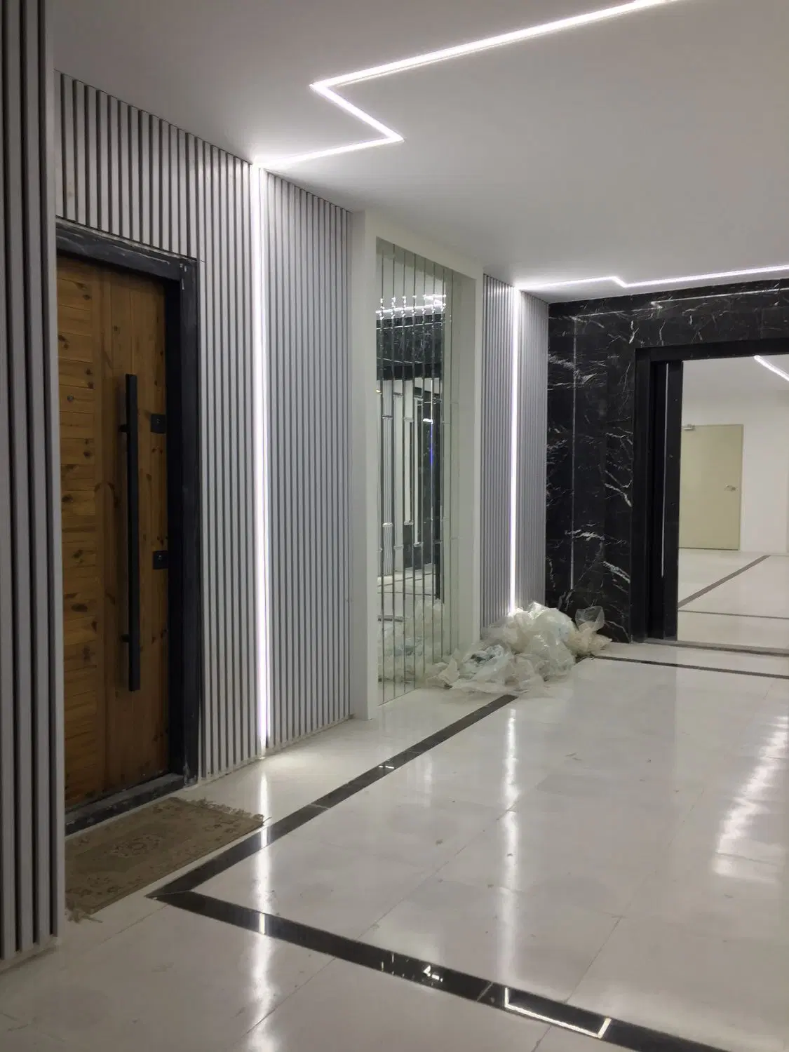 اپارتمان دو سال ساخت