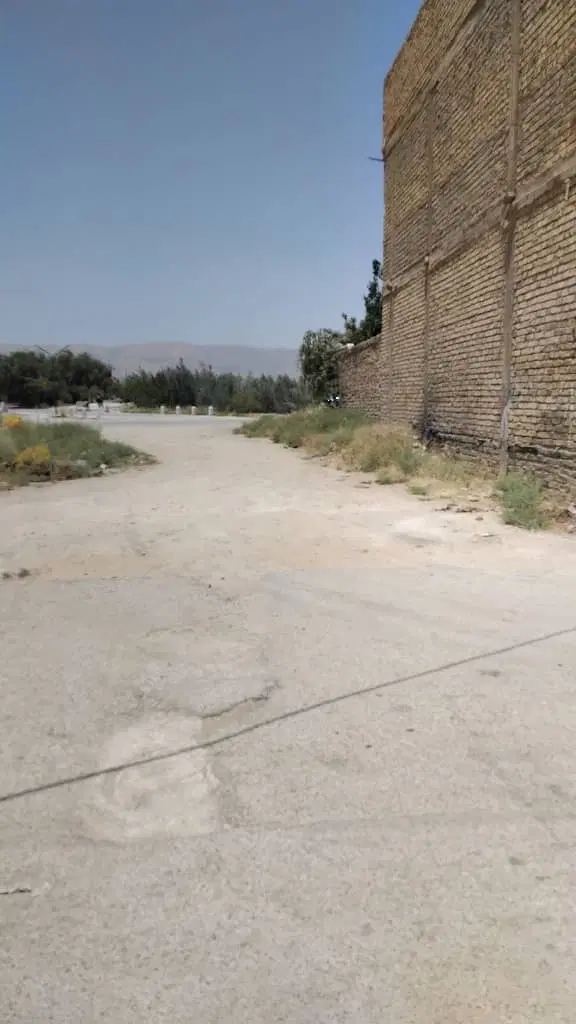 زمین شهرک گلها درب ساختمان