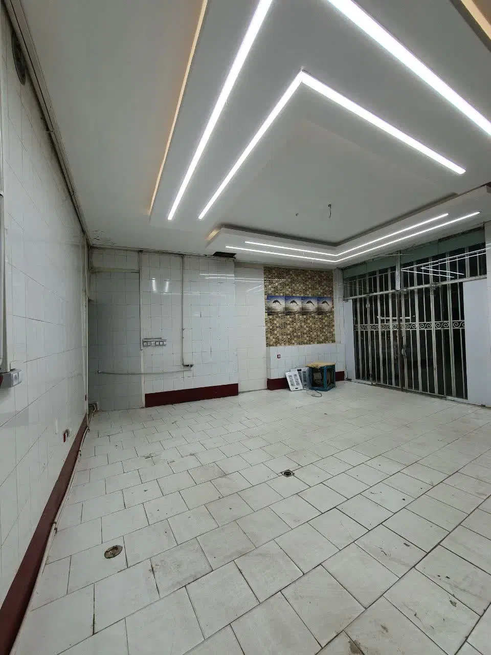 مغازه فروشی