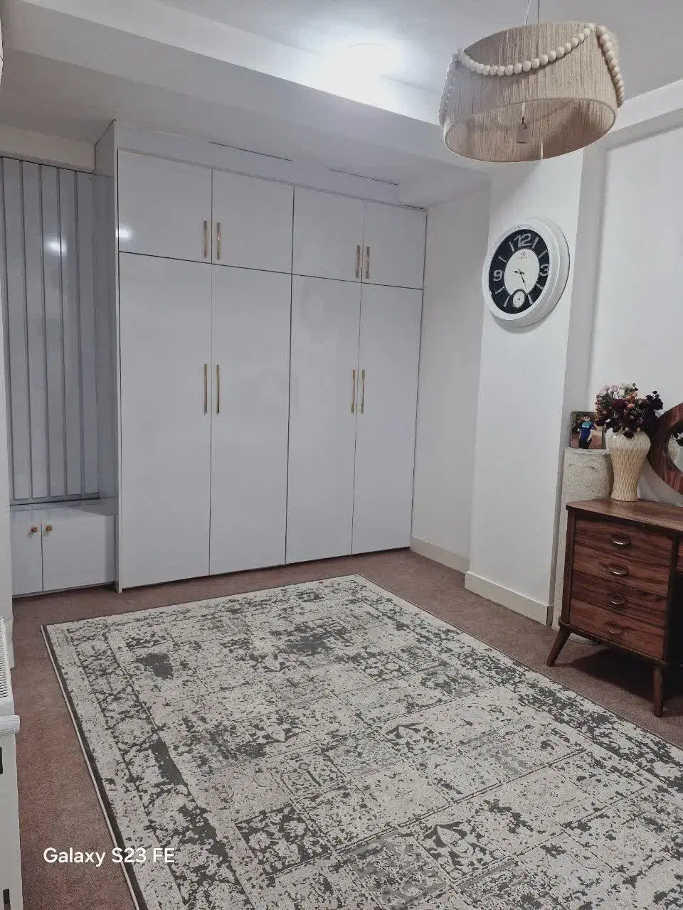 آپارتمان تک واحده،فردوسی پیام آوران