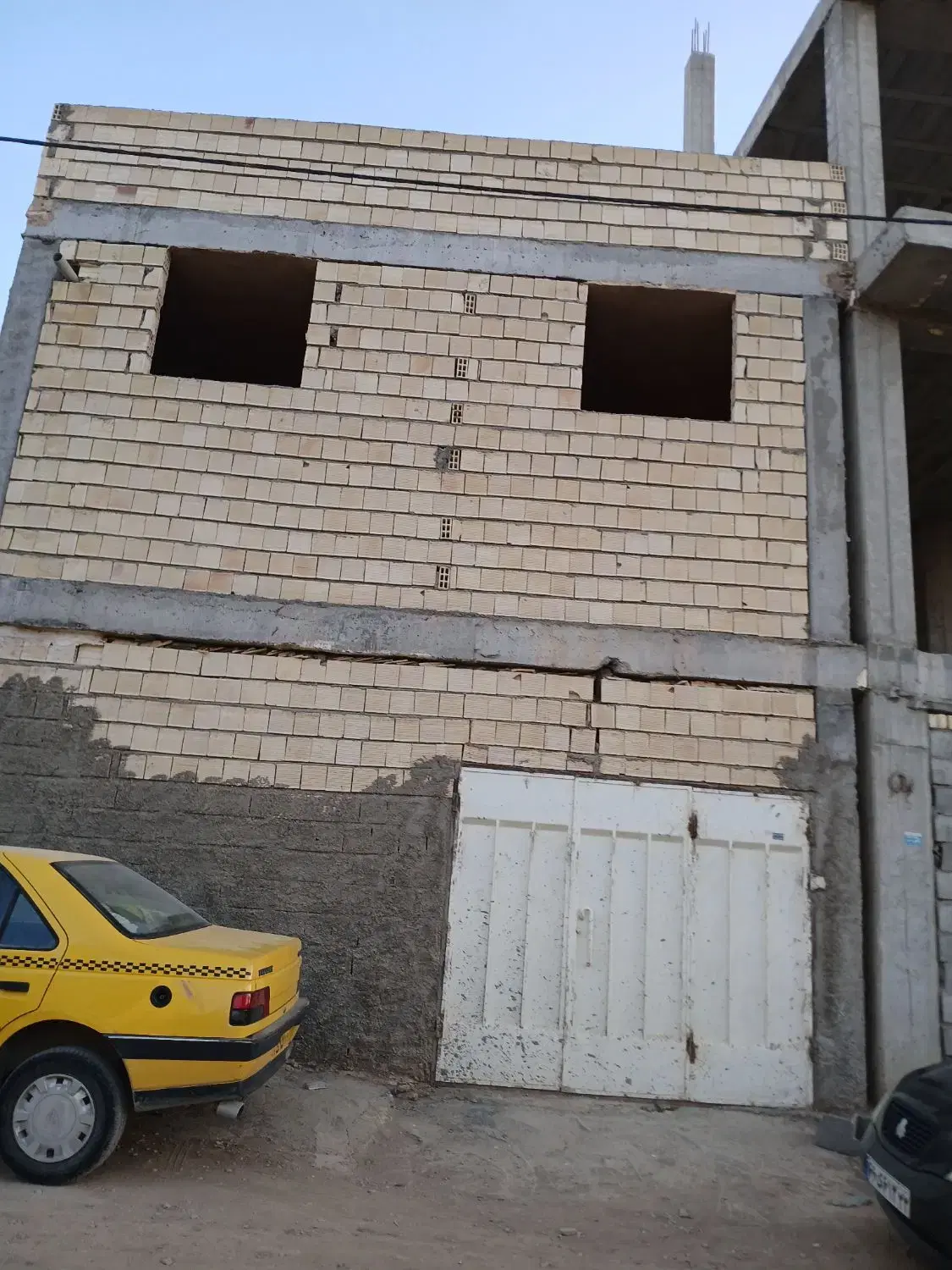 سختمان دو طبقه سفت کاری