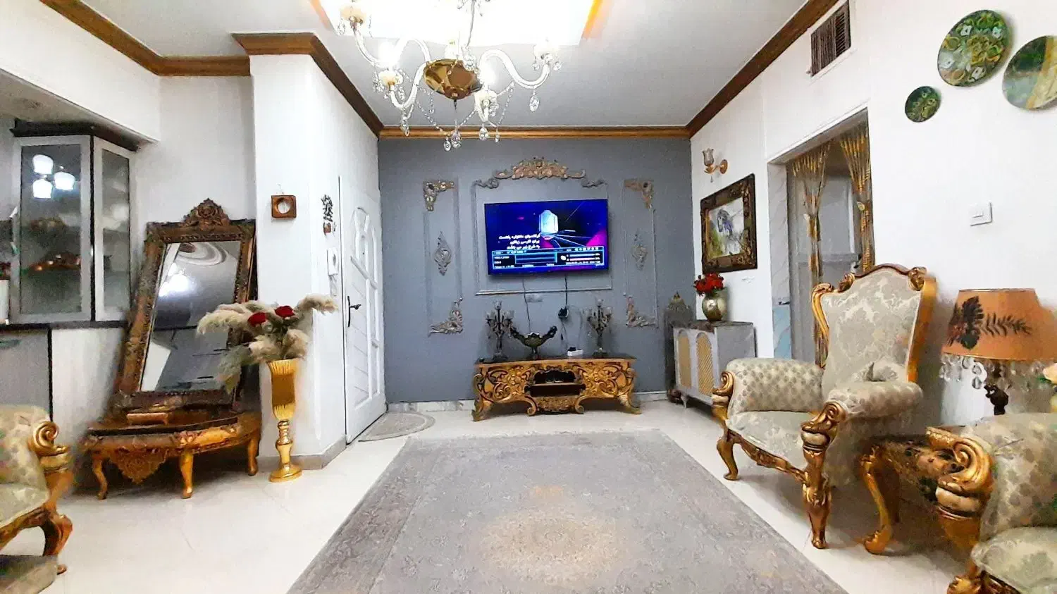 واحد ۵۷ متری با پارکینگ سی متری پایین