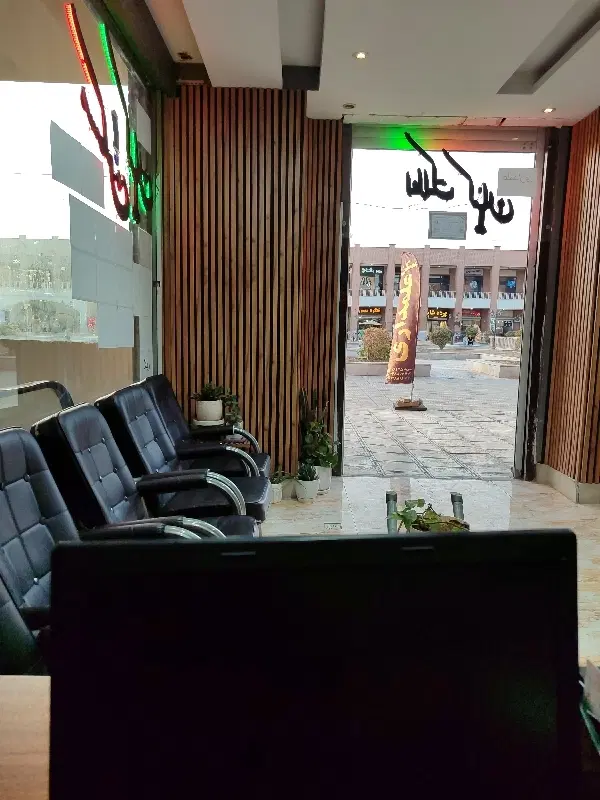 22متر سالن اصلی پاخور ثابت