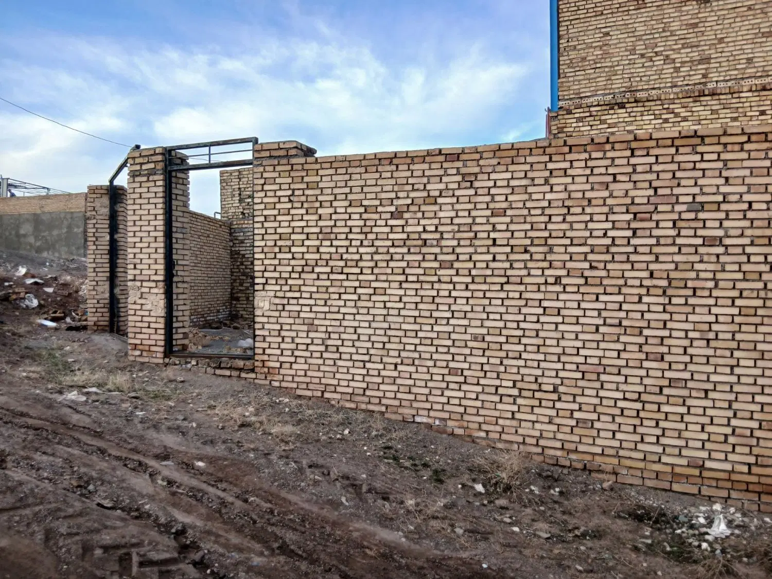 خانه فروشی زیر فی