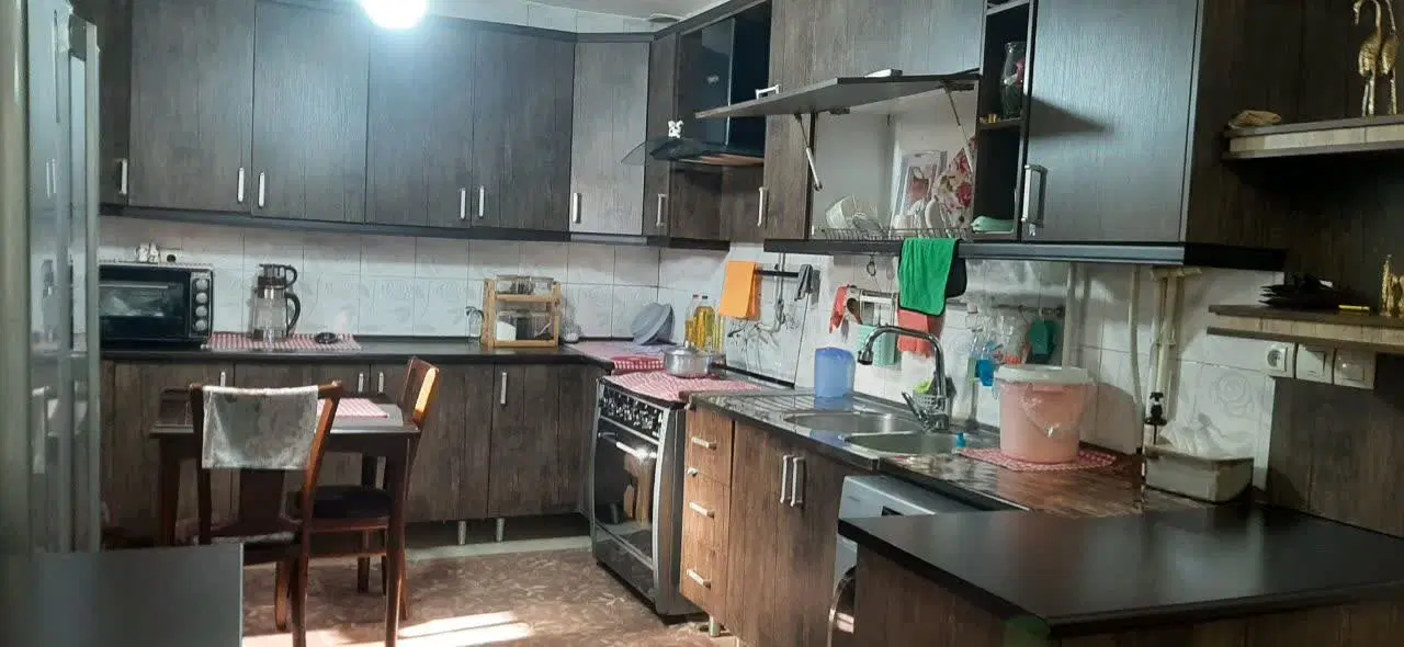 منزل مسکونی واقع در خیابان کارگر