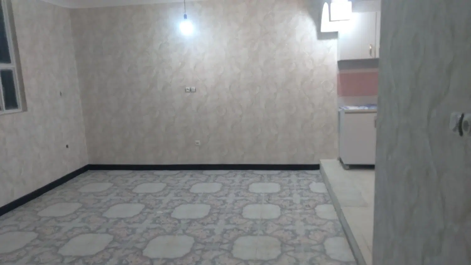 کوروش . ۷۵ متر . فول امکانات . فروش فوری زیر قیمت