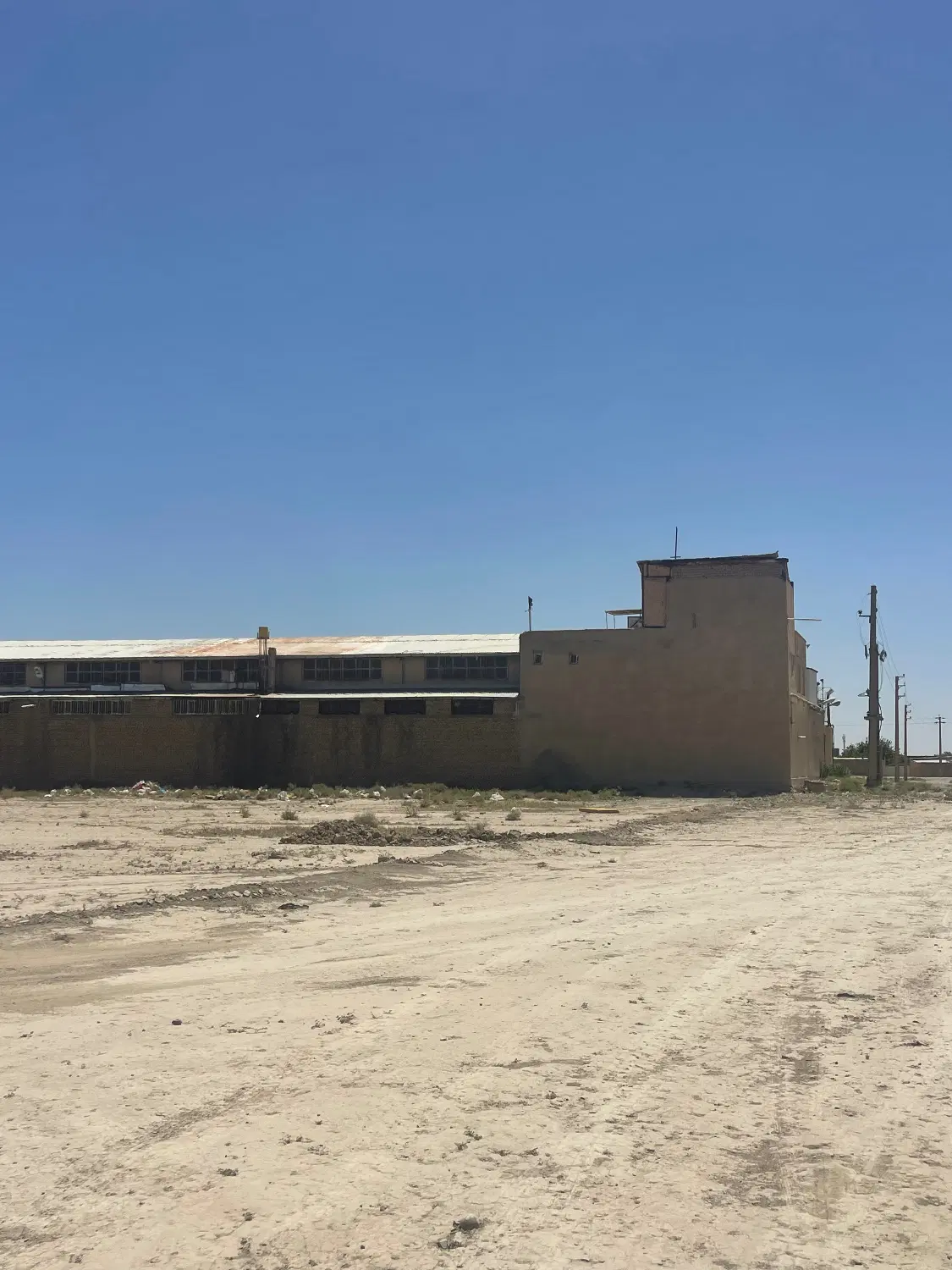 زمین صنعتی رباط کریم‌ سند ۶دانگ