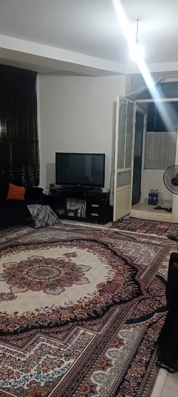 ۷۰ متر رو به نما