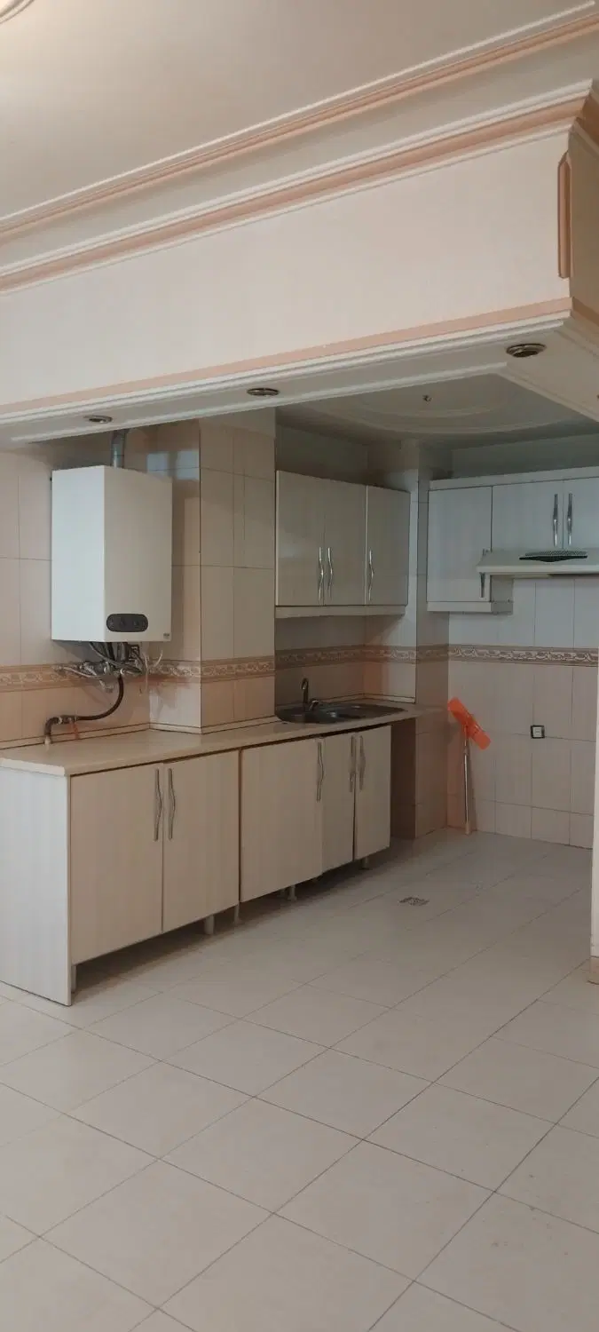 ۴۳ متر خوش کمیل با حیاط خلوت اختصاصی