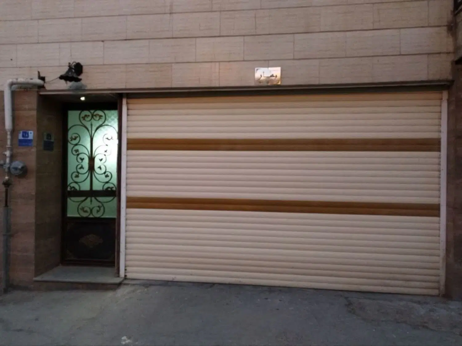 پاساژ مرکزی روبروی سینما فلسطین