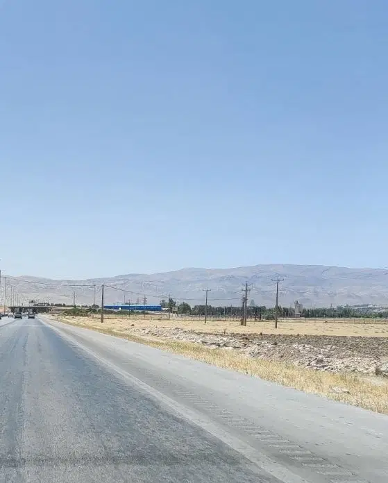زمین ۲۸۵ متری