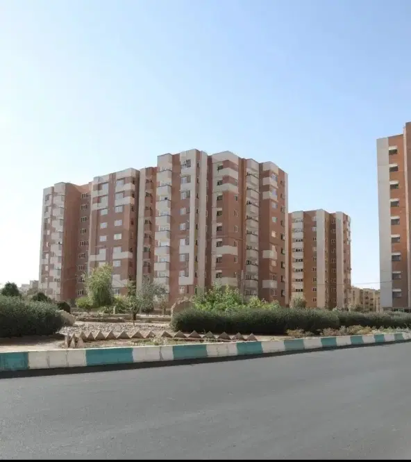 اپارتمان اندیشه ازادشهر صفر_نوساز