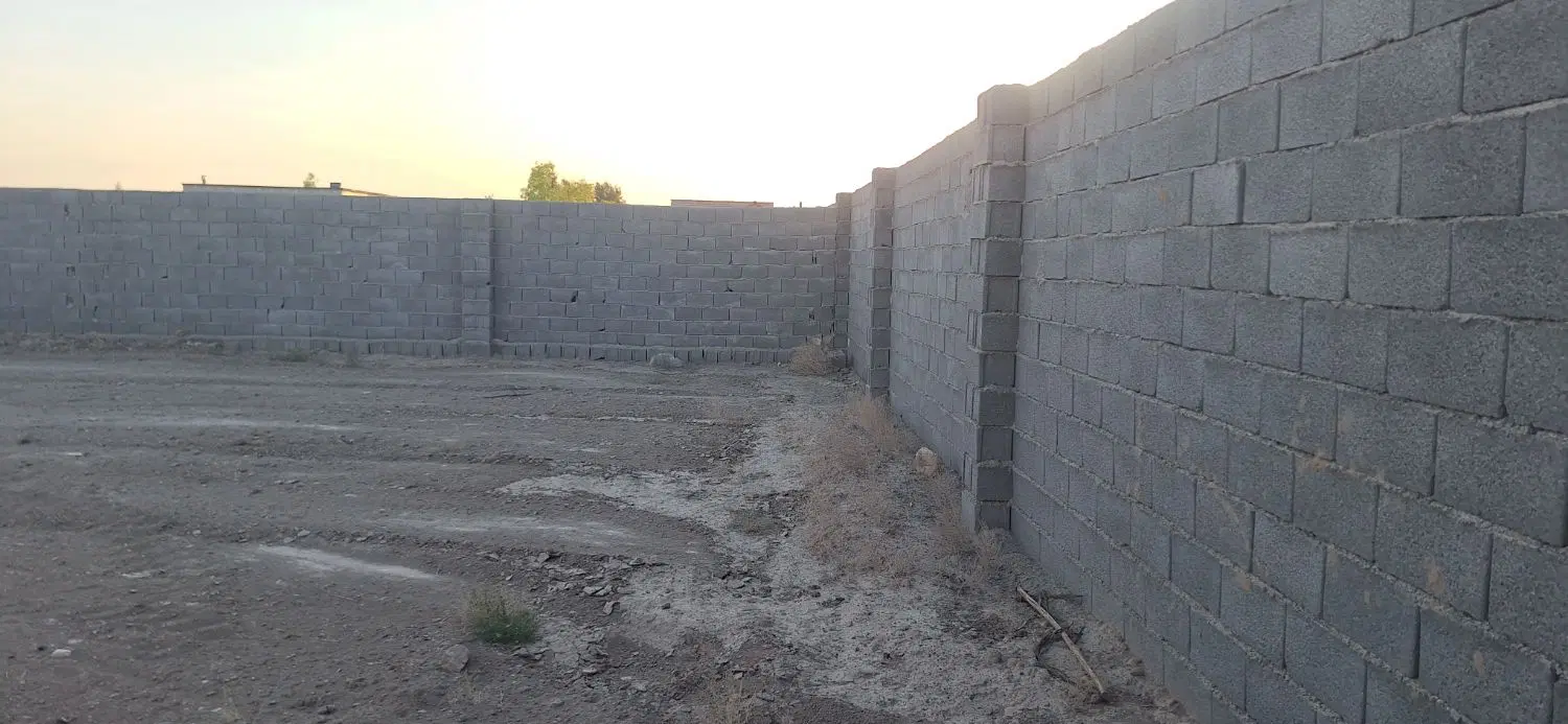 باغ ۶۰۰متری چهاردیواری